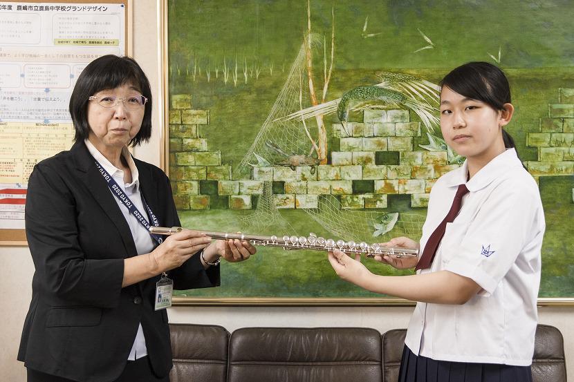 楽器引き渡し②.jpg