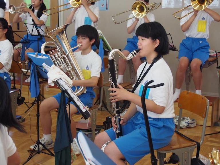 ハンダ付けのところが取れたり緩んだり。いろんなところから水漏れやノイズがして、演奏に集中できない毎日です...