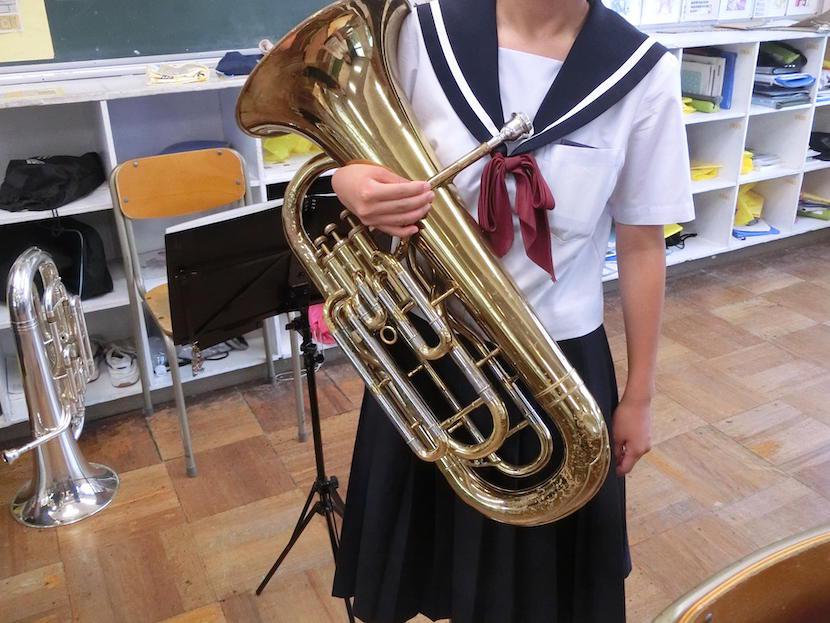 長年の酷使でへこみだらけのユーフォニアム...もう一度美しい音を鳴らしたい!