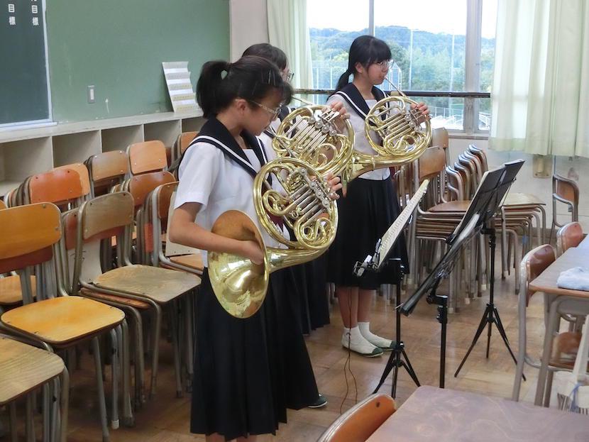 どんどん壊れていくホルンたち...部費の不足で修理にも出せず、いよいよ足りなくなってしまいます。