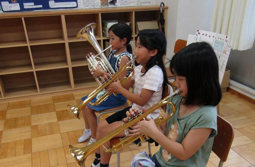 大きすぎる楽器で安定しないフォーム‥。サイズに合ったコルネットで演奏したい!
