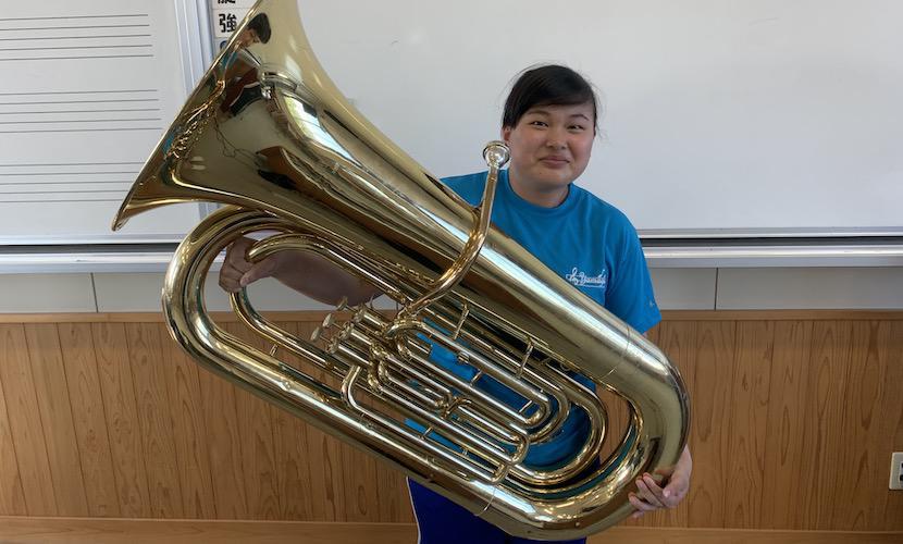 学校に1本しかないチューバ‥。後輩と一緒に演奏して教えてあげたいです。