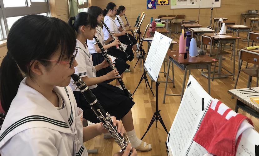 【チューバ】部員の数に対して楽器が足りず、とても困っています‥。