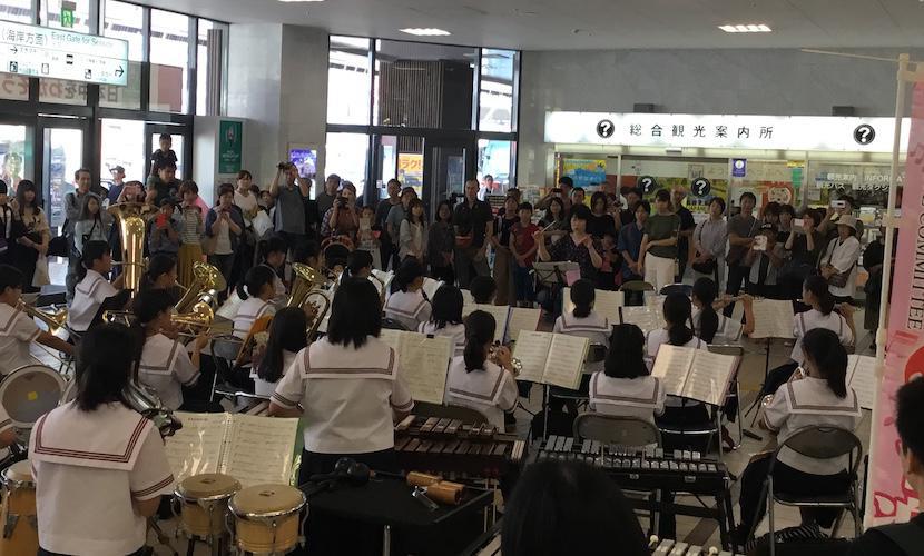 【縁の下の力持ちチューバ】1人で吹奏楽の低音部を支えています!