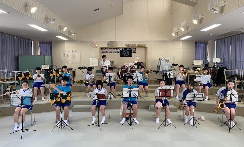 学校に1本しかないチューバ‥。後輩と一緒に演奏して教えてあげたいです。