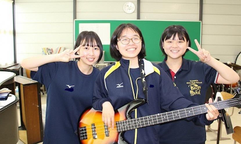 低音の芯を作るため、バスクラリネットの音色がどうしても必要です‥!