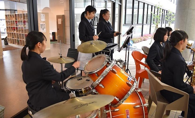 素敵なマーチを演奏したい!しかし曲に華を添えるサスペンドシンバルがありません‥。