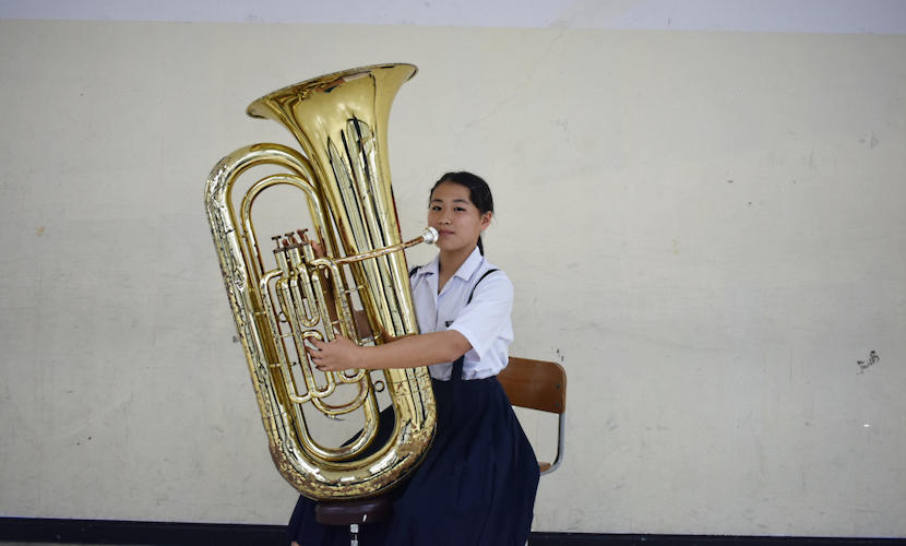 小学生による金管バンド 重さに負けず演奏しているチューバがへこみや傷だらけ 寄附きぼう楽器 楽器寄附ふるさと納税 小学生による金管バンド 重さに負けず演奏しているチューバがへこみや傷だらけ 寄附きぼう楽器 楽器寄附ふるさと納税