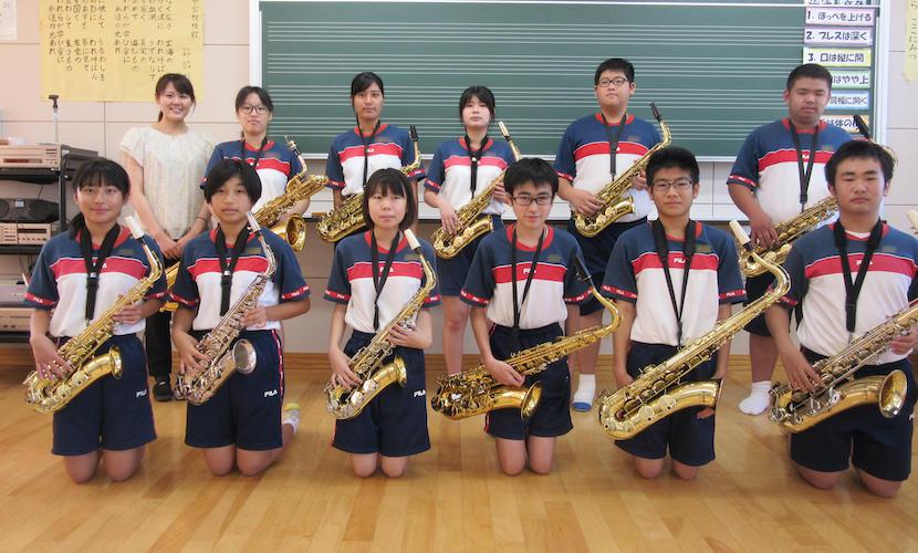 古くバラバラになってしまったクラリネット‥。きれいな楽器で演奏したい!