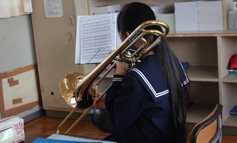 歪みがひどくて音の出にくいテナートロンボーン...。きれいな楽器で心置きなく演奏したい!