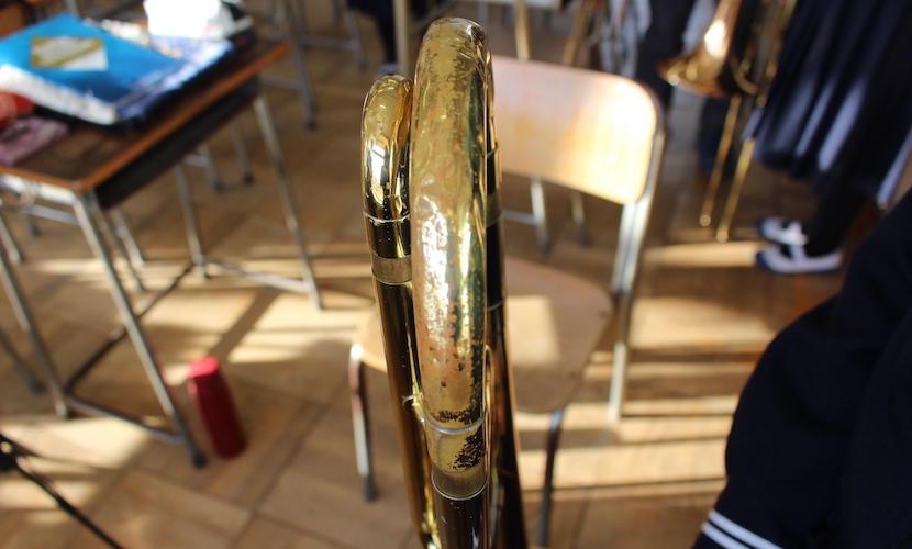 歪みがひどくて音の出にくいテナートロンボーン...。きれいな楽器で心置きなく演奏したい!