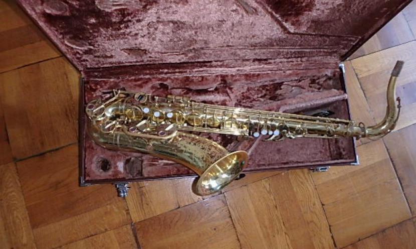 30年間使っているテナーサックス‥。修理しても音が出にくい状態です。