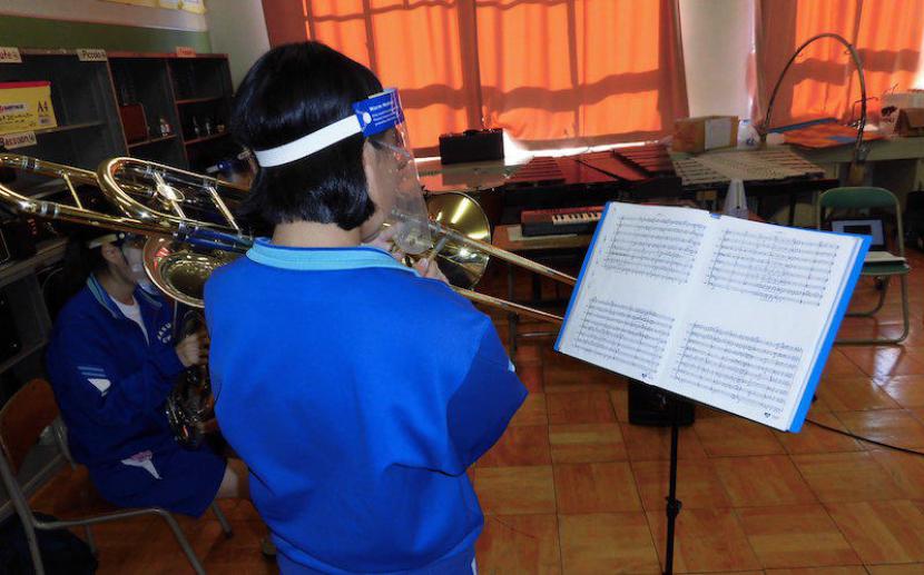 学校にはないバストロンボーン‥。今ある楽器ではうまく出せない音域を出したいです!
