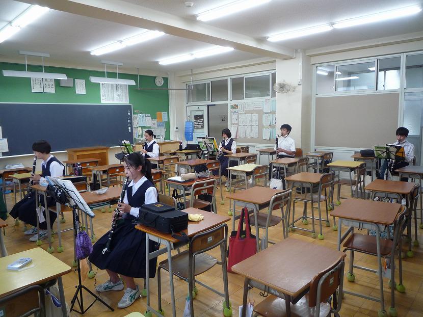 【クラリネット】「歴史と伝統に新たな希望を!!」 創立75周年を迎える川越市立初雁中学校の楽器たちは昭和の時代から何度も修理を繰り返し大切に使ってきましたが、古くなり思うような演奏ができず、数も足りていません。