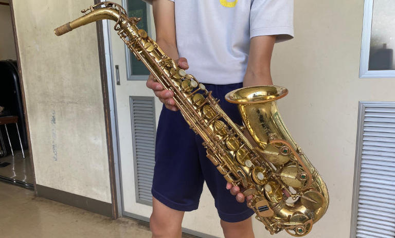 【アルトサックス】メロディを演奏することが多いアルトサックスの演奏を希望する生徒が多いが、楽器が足りていない