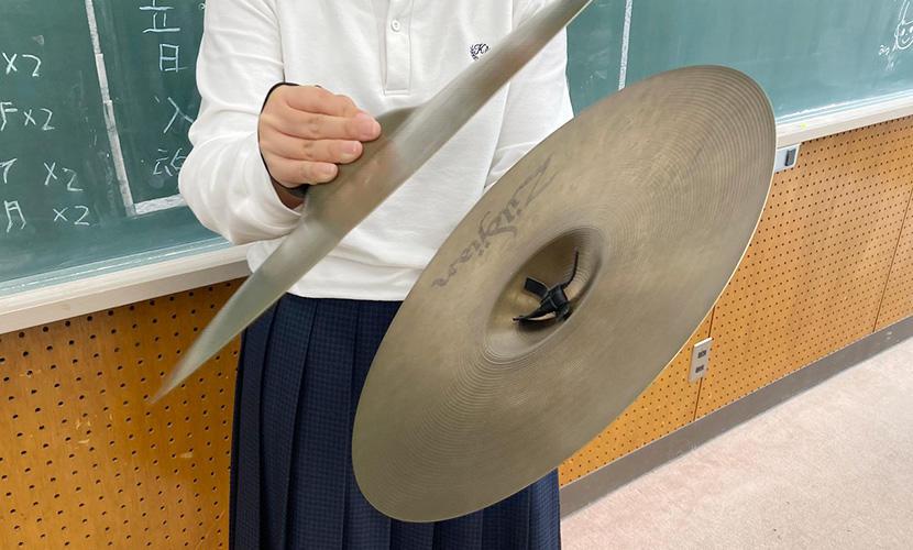 【合わせシンバル】かれこれ20年以上使用している合わせシンバル 。経年劣化により、思うような演奏が出来ません