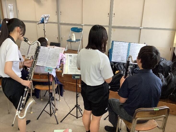 【B♭バスクラリネット】ロング管で音楽の可能性を無限大に