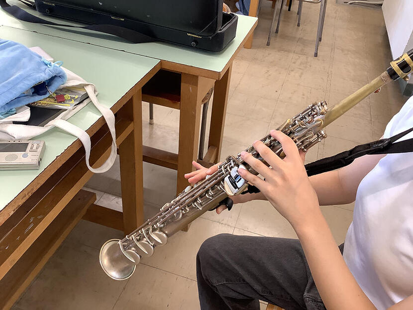 【ソプラノサックス】十七中で所有しているものは無く、現在は他校から借りて演奏に使用しております