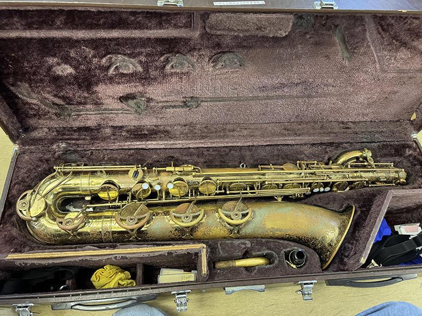 【バリトンサックス】購入してからもうすぐ４０年。何度も修理を繰り返したバリトンサックスが古くなり，思うように演奏ができません