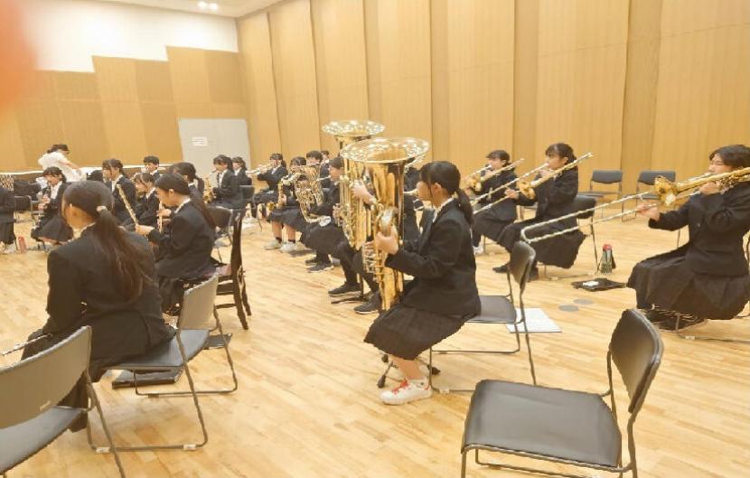 【ホルン】穴やヘコミがあるホルン