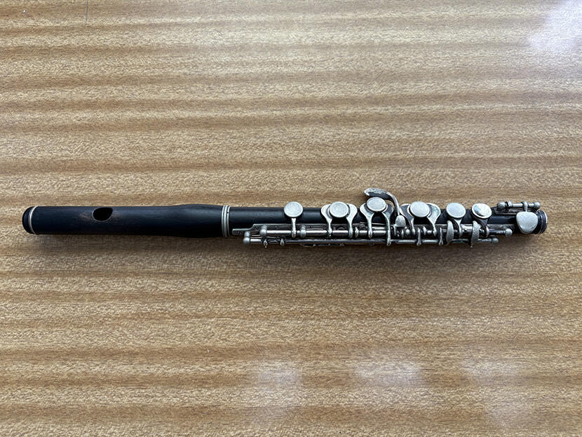 【ピッコロ】何度も修理を繰り返したピッコロ。古くなり思うような演奏ができません