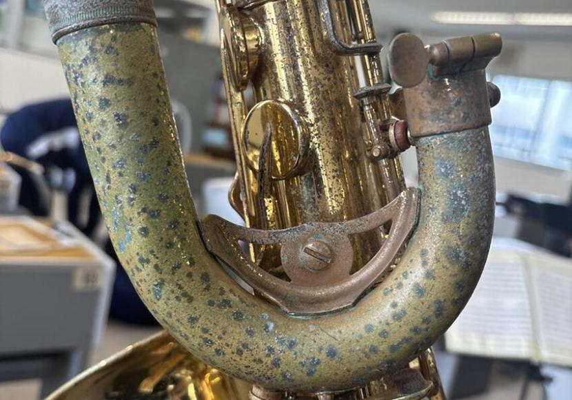 【バリトンサックス】昭和の時代からの楽器たちばかりです！ この楽器を吹くと、体調を崩してしまいます、、（泣）