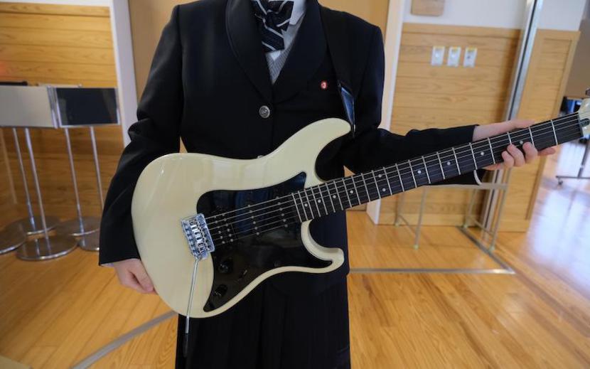 【鹿児島県鹿屋市】今回は素敵なギターをプレゼントしてくださり、本当にありがとうございました！