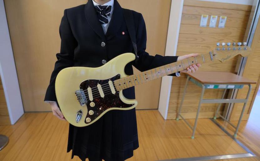 【鹿児島県鹿屋市】いただいたギターでさらなる技術向上にむけて練習がんばります！