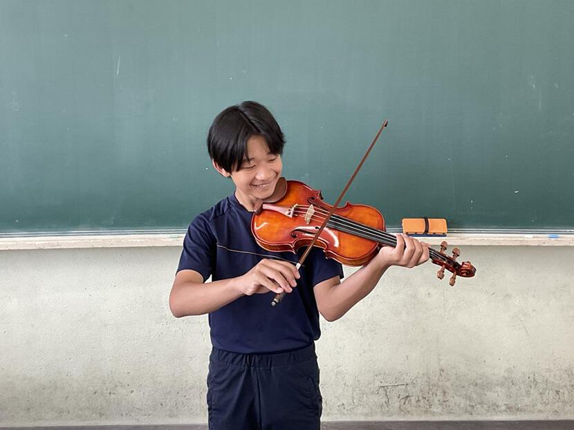 【愛知県豊橋市】羽田中学校オーケストラ部にヴァイオリンを寄附してくださりありがとうございます