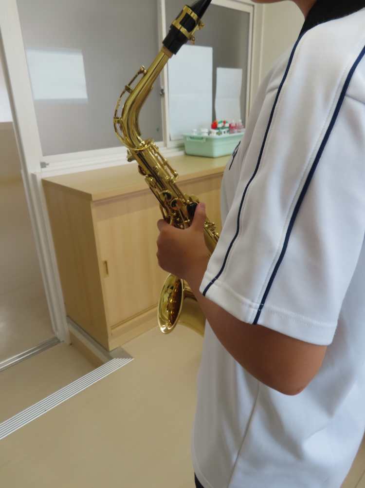 【愛知県豊橋市】本郷中吹奏楽部にアルトサックスをいただき、ありがとうございます。
