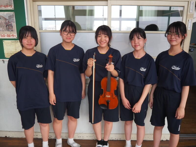 【愛知県豊橋市】羽田中学校オーケストラ部にヴァイオリンを寄付してくださりありがとうございます。